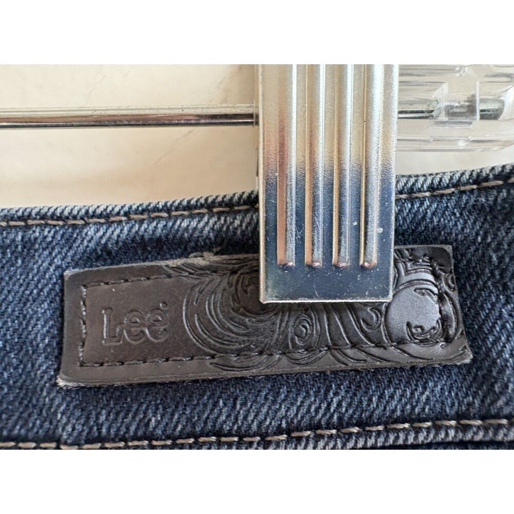 Lee Relaxed Fit Straight Leg Jeans 14 Dark Indigo Blue Wash Stretch Mom Norm EUC - Picture 6 of 8